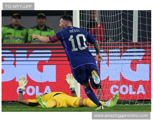 梅西携全家温情助阵看台心系祖国球队见证阿根廷对决委内瑞拉 梅西携全家温情助阵看台心系祖国球队见证阿根廷对决委内瑞拉