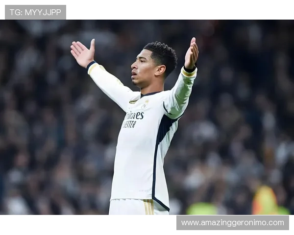 贝林厄姆化身皇马中锋勇斗尤文防线展现领袖风采