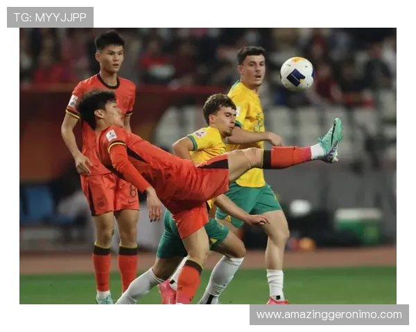 港媒称大埔对国安战吸引3324人现场观赛国安远征军成看台焦点 港媒称大埔对国安战吸引3324人现场观赛国安远征军成看台焦点