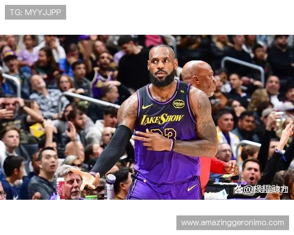 一场135-126让湖人忐忑不安！或跌出前4，詹姆斯将面临重要选择